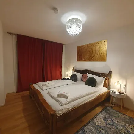 Апартаменты Nice In With Wifi *